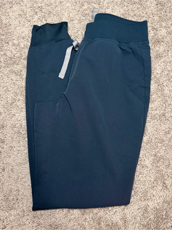 Figs Pants - Figs Women’s Dark Harbor Zamora - Jogger Scrub Pants